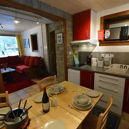 Champraz - Free Parking Chalet